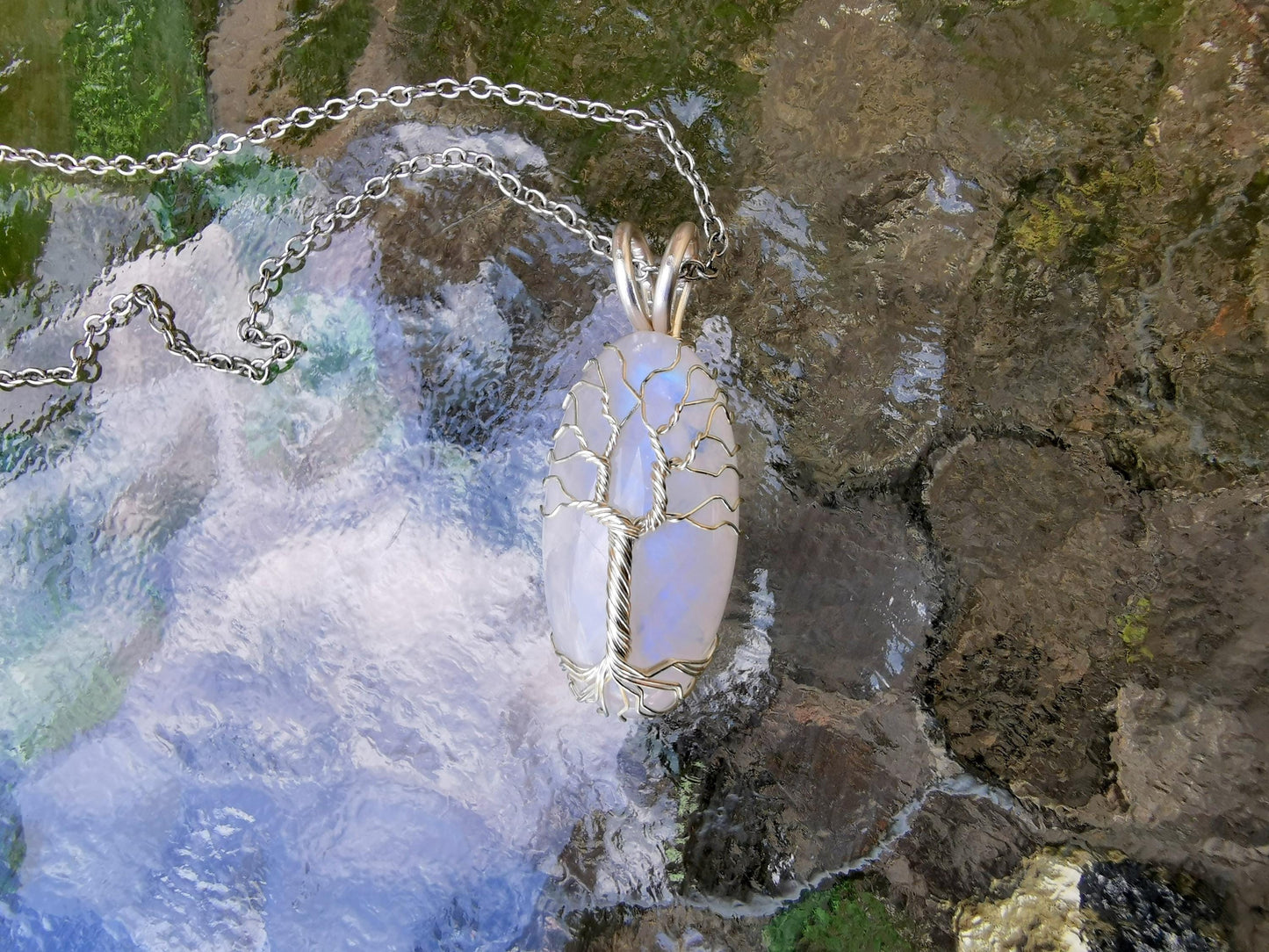 Tree pendant with a moonstone gemstone