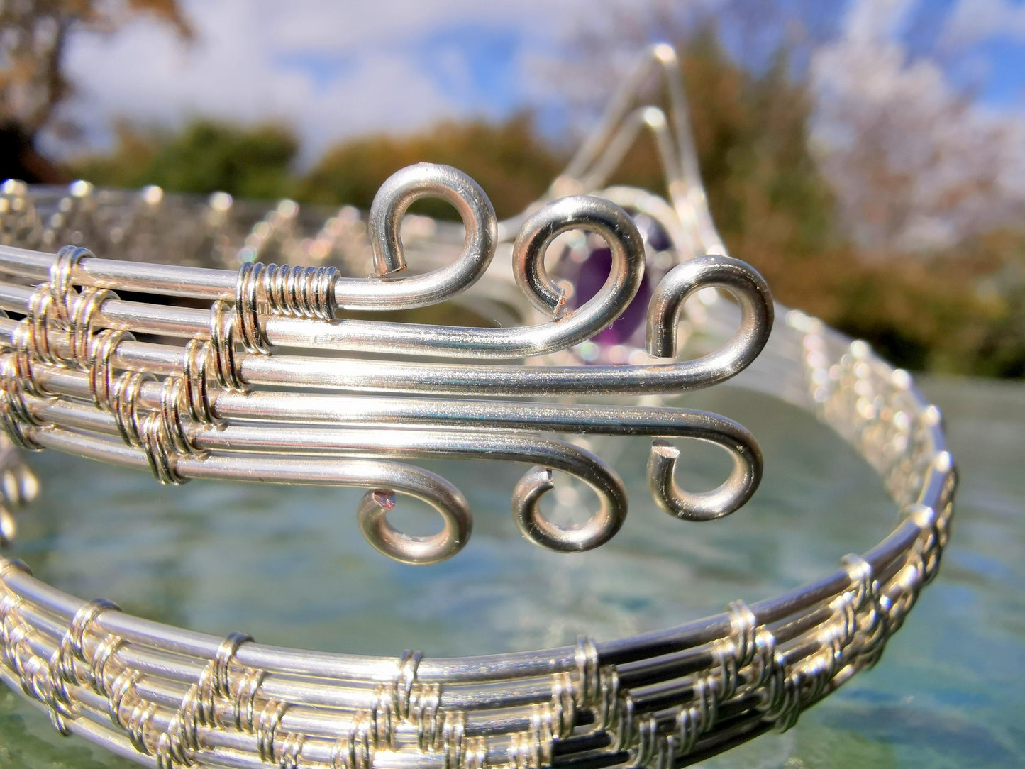 Tree arm ring with an amethyst gemstone