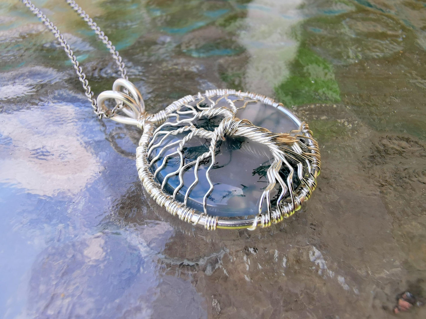 Tree pendant with a moos agate gemstone