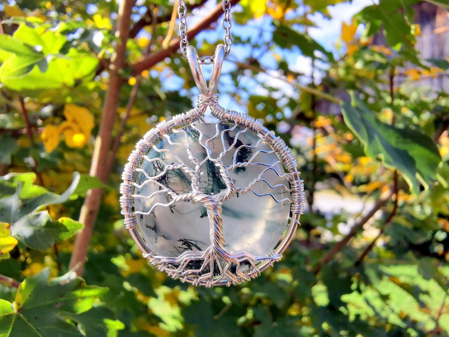 Tree pendant with a moos agate gemstone