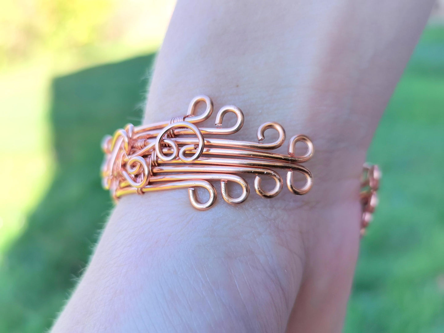 Cuff tree bracelet with a labradorite gemstone