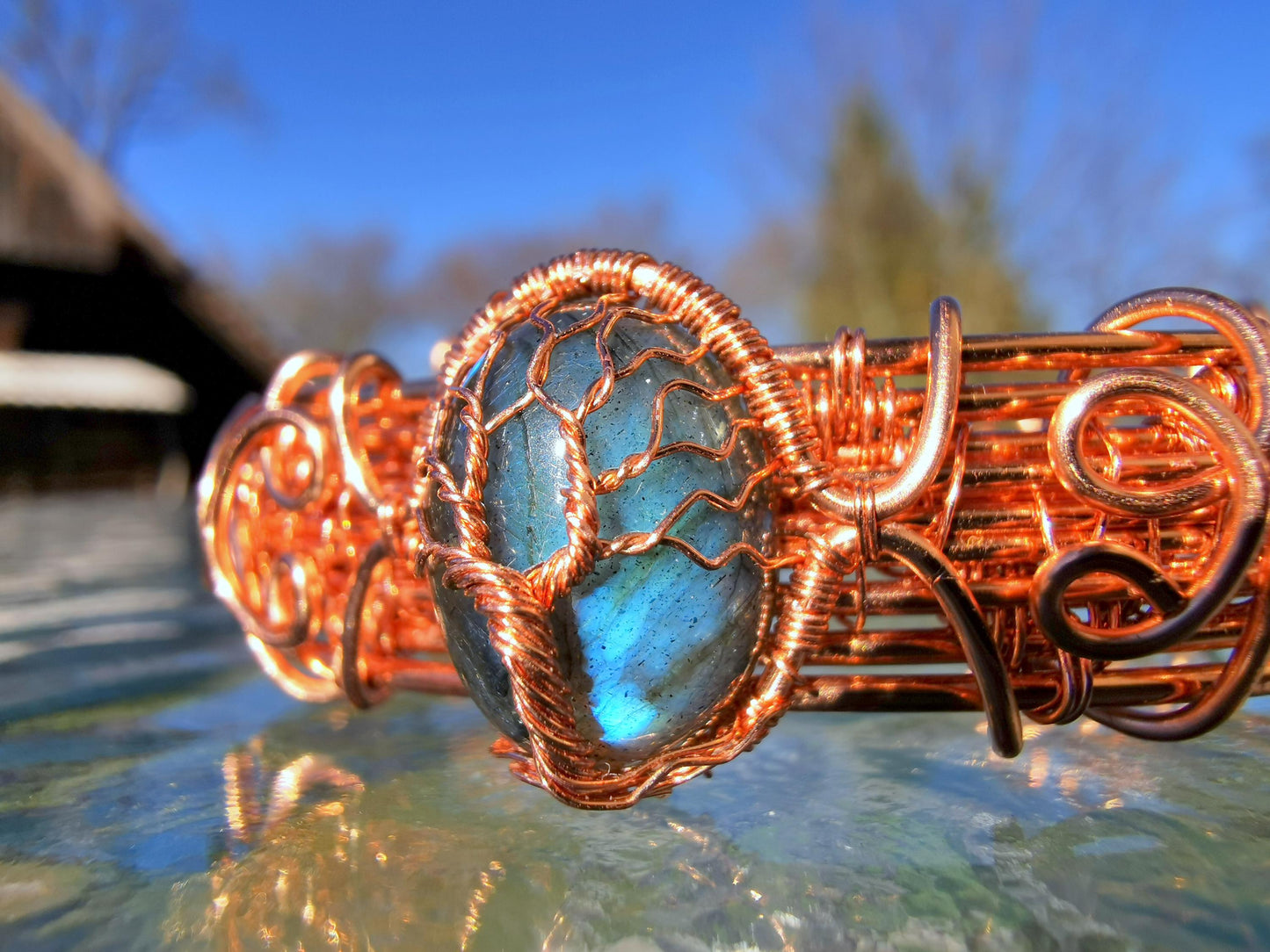 Cuff tree bracelet with a labradorite gemstone