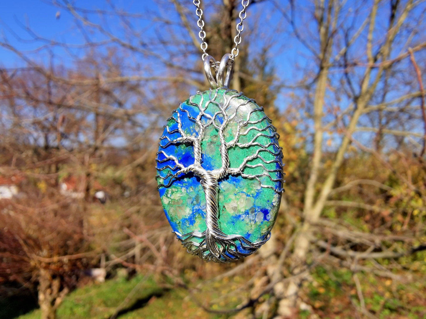 Tree pendant with an azurite gemstone