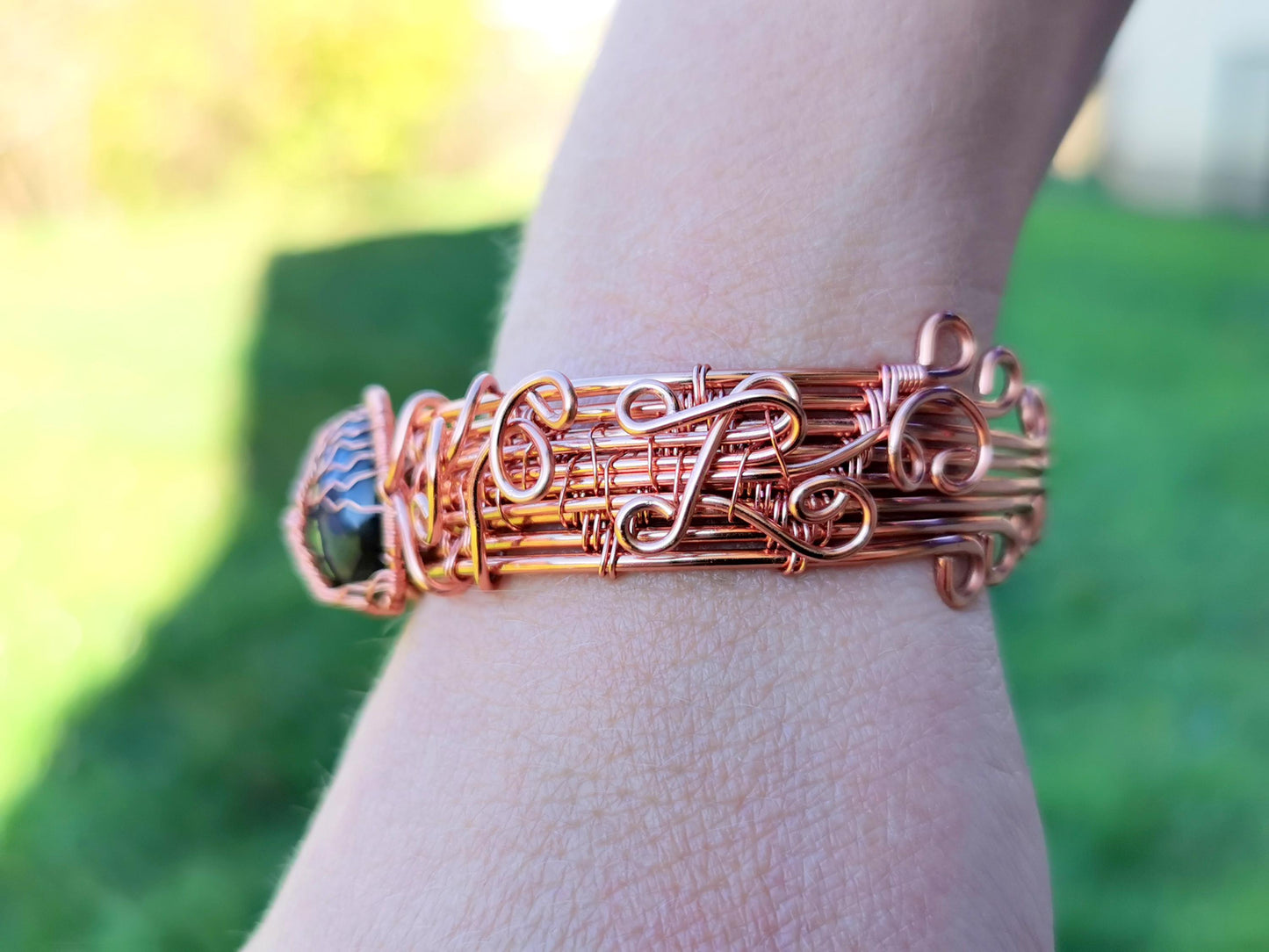 Cuff tree bracelet with a labradorite gemstone