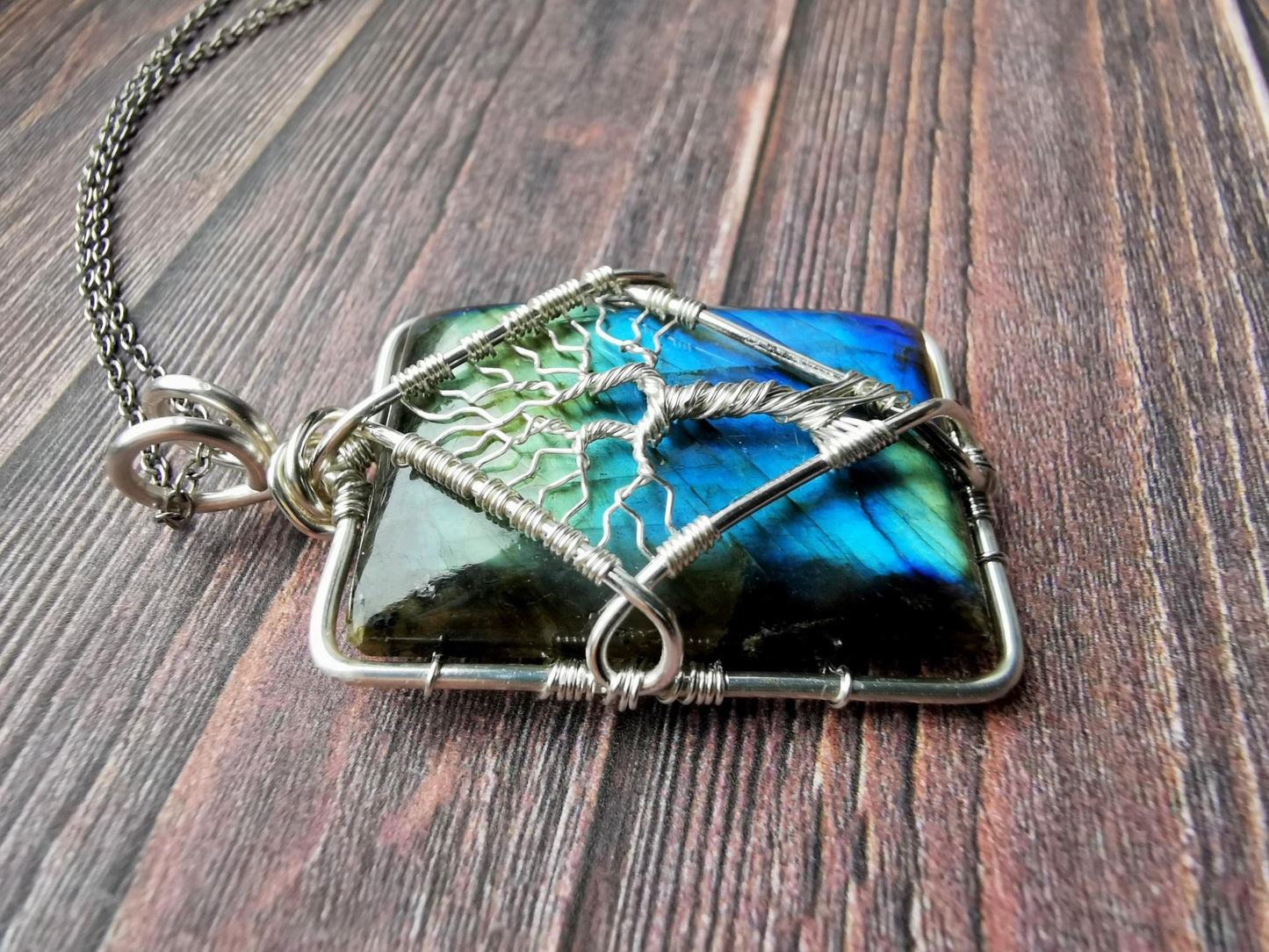 Tree pendant with a labradorite gemstone
