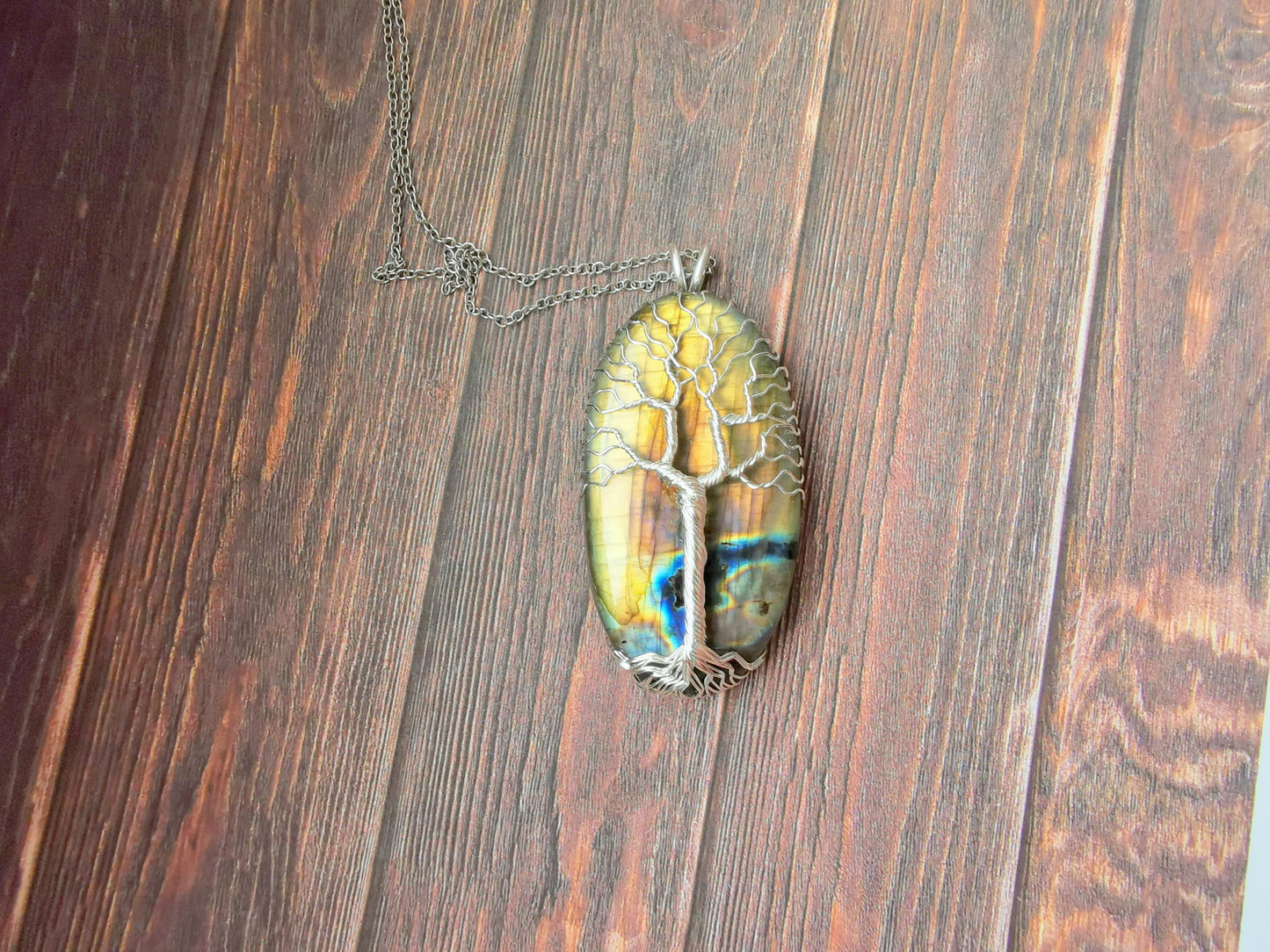 Tree pendant with a labradorite gemstone