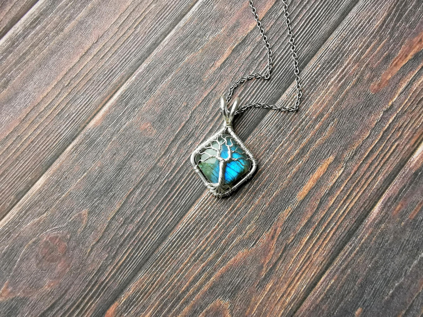 Tree pendant with a labradorite gemstone