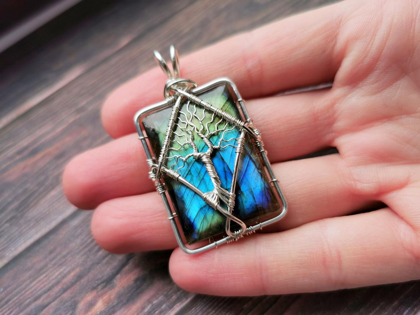 Tree pendant with a labradorite gemstone