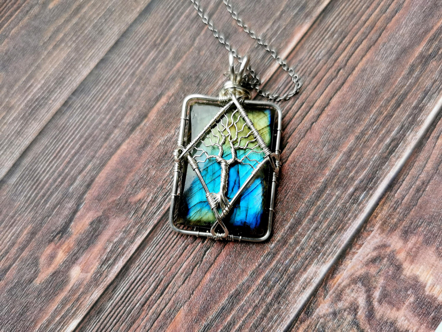 Tree pendant with a labradorite gemstone