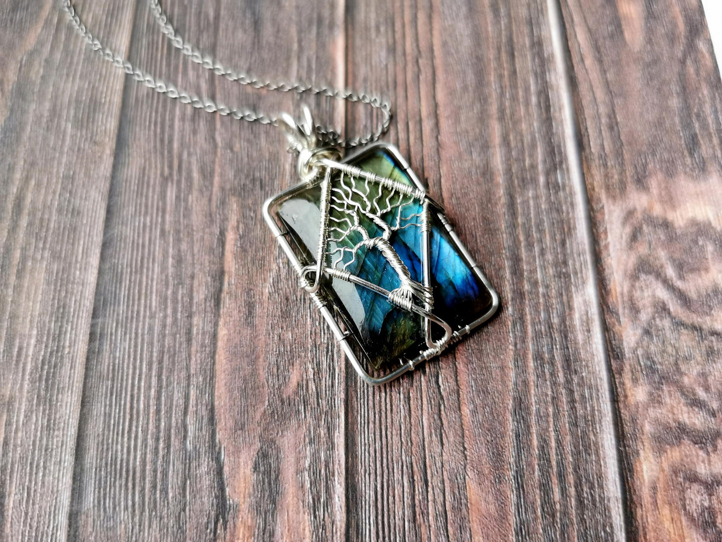 Tree pendant with a labradorite gemstone