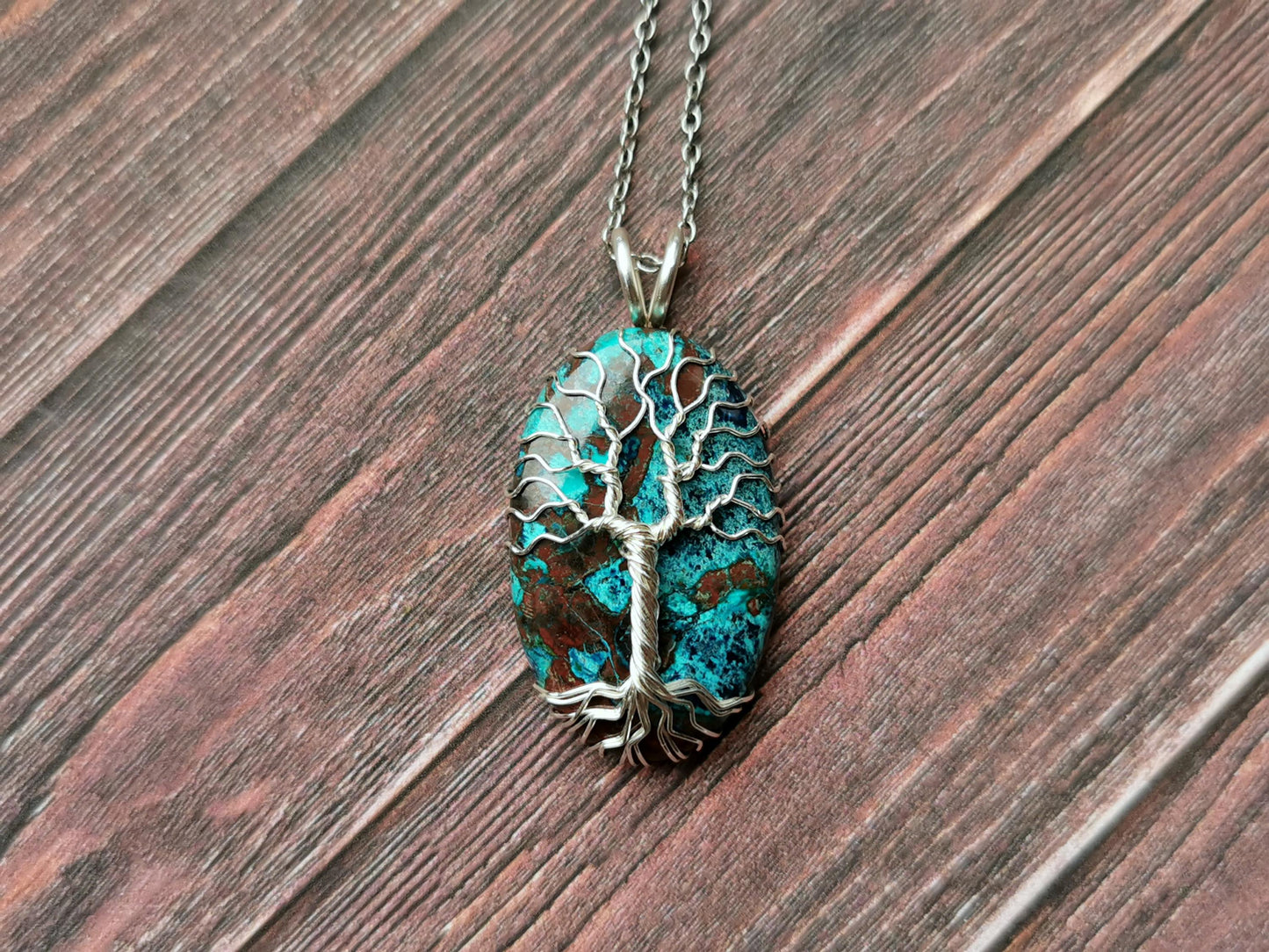 Tree pendant with a shattuckite gemstone