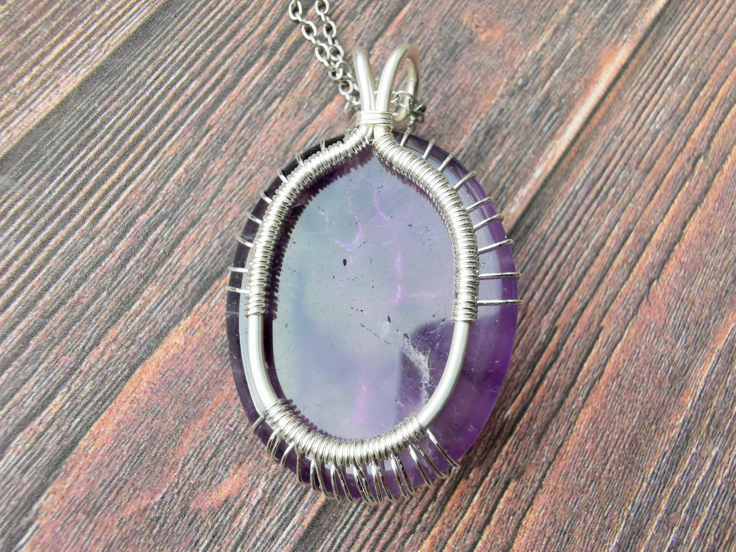 Tree pendant with an amethyst gemstone