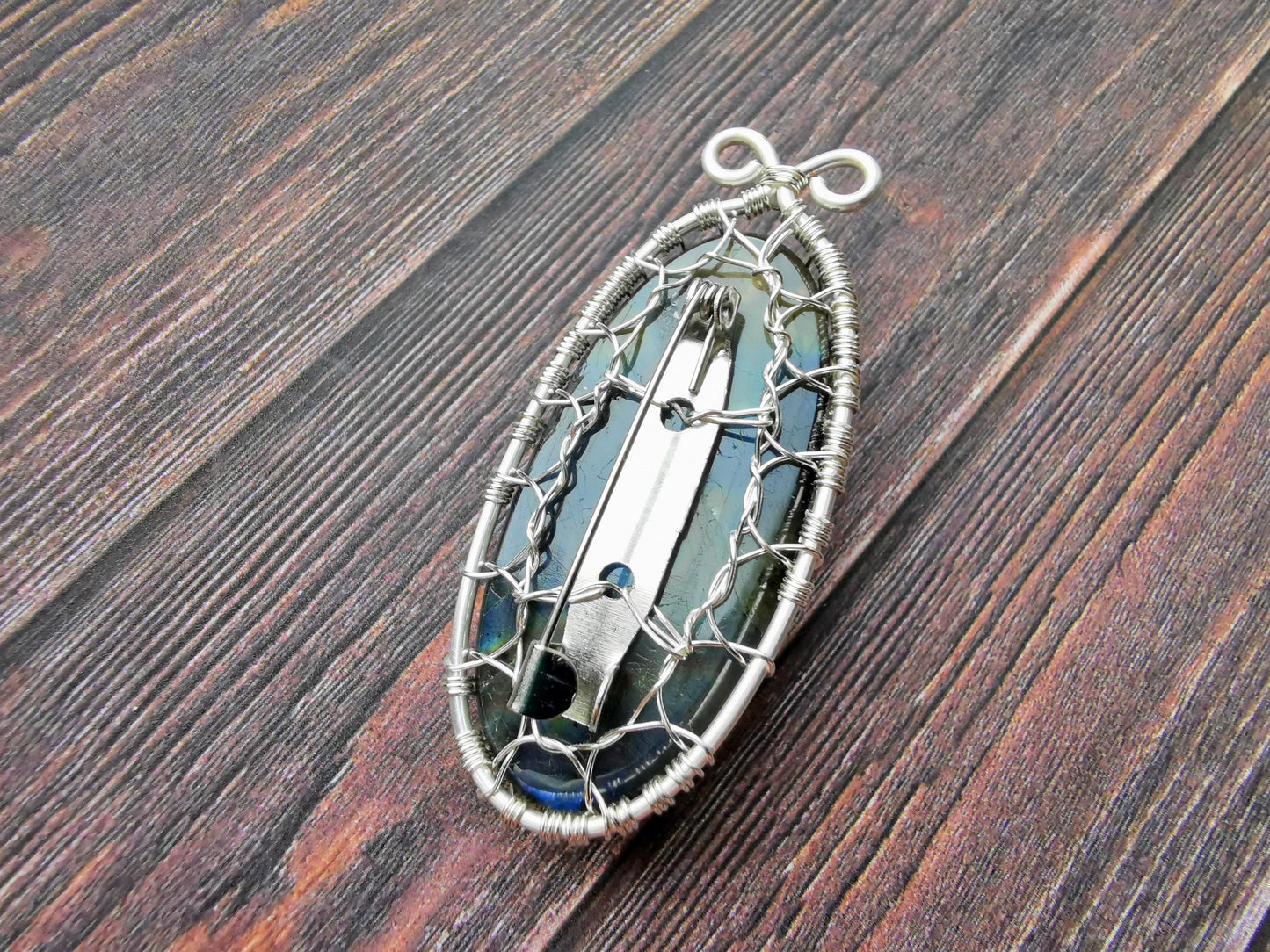 Tree brooch with a labradorite gemstone