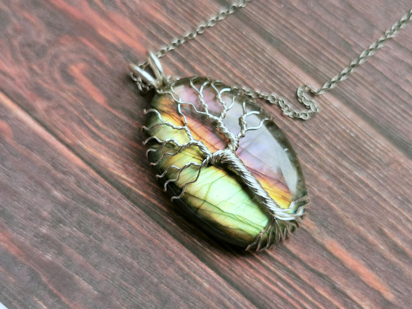 Tree pendant with a labradorite gemstone
