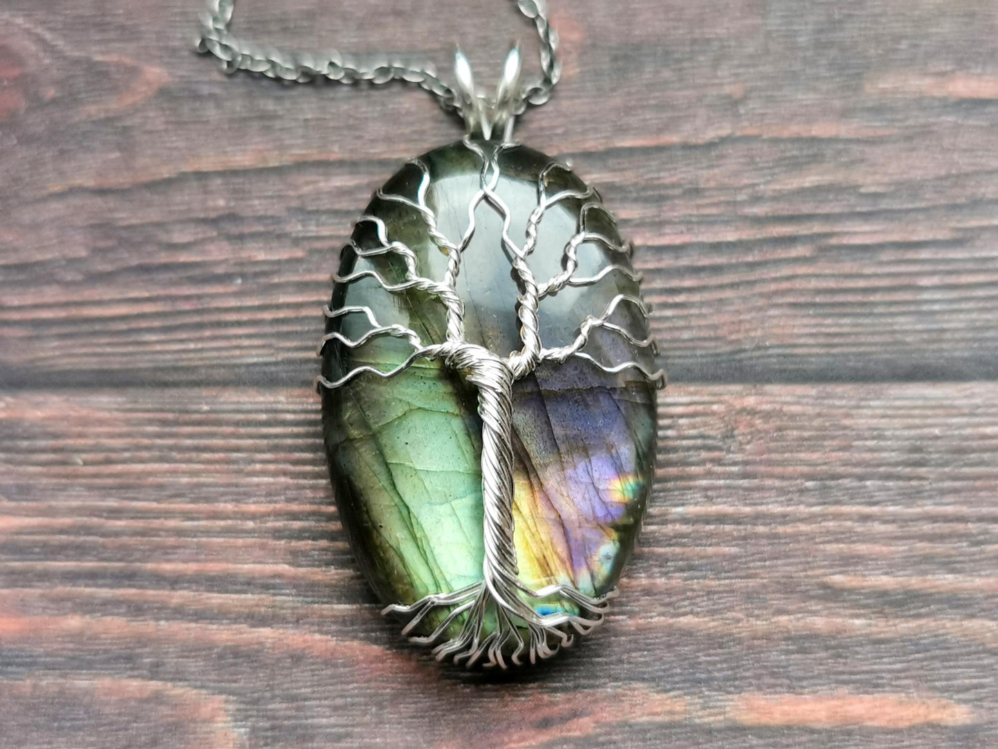 Tree pendant with a labradorite gemstone