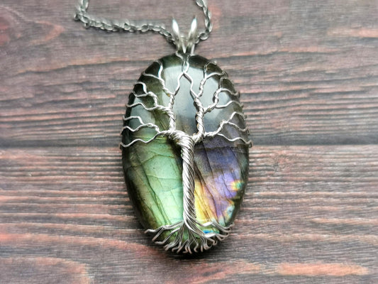 Tree pendant with a labradorite gemstone