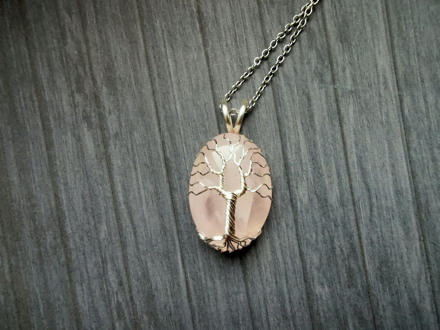 Tree pendant with a rose quartz gemstone