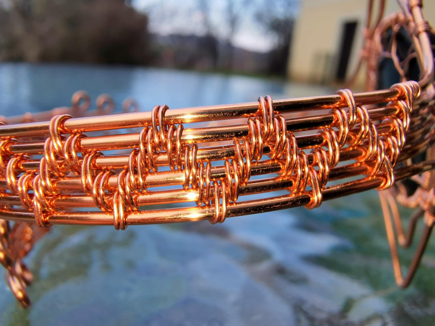 Tree arm ring with a labradorite gemstone