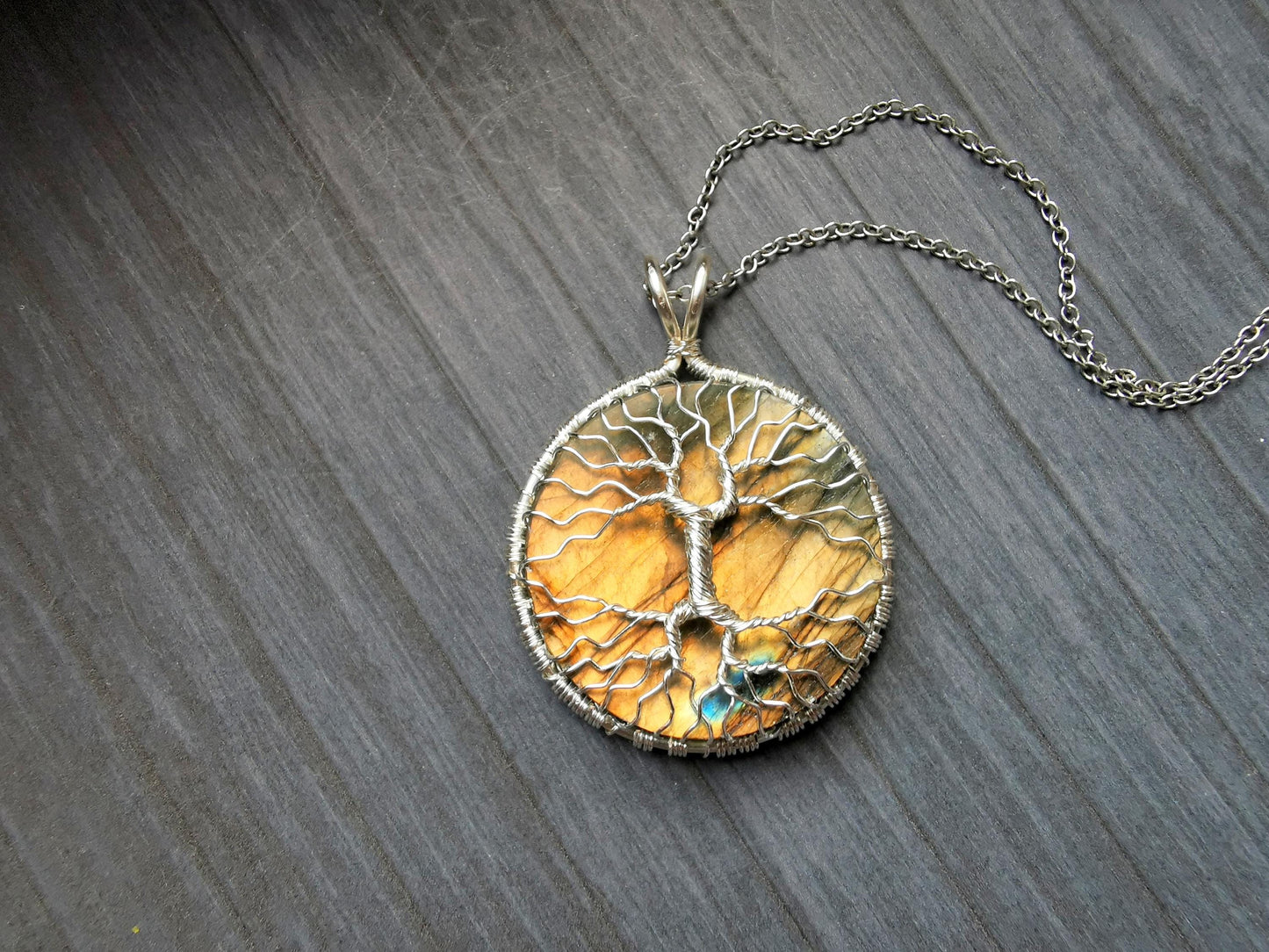 Tree pendant with a labradorite gemstone