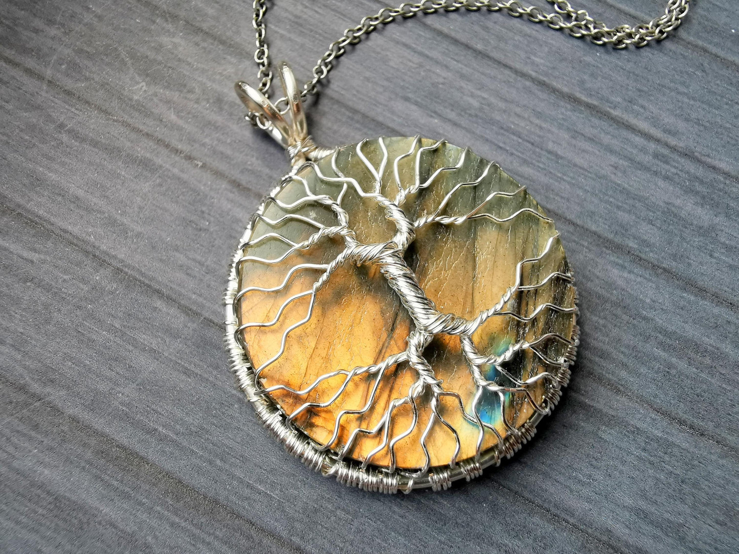 Tree pendant with a labradorite gemstone