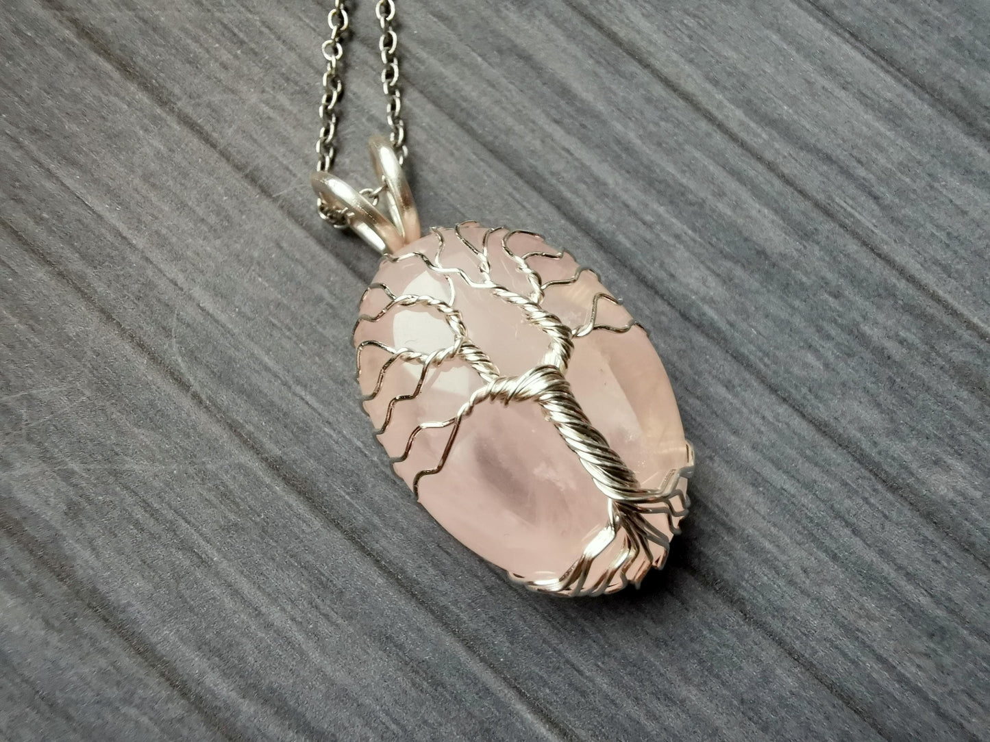 Tree pendant with a rose quartz gemstone