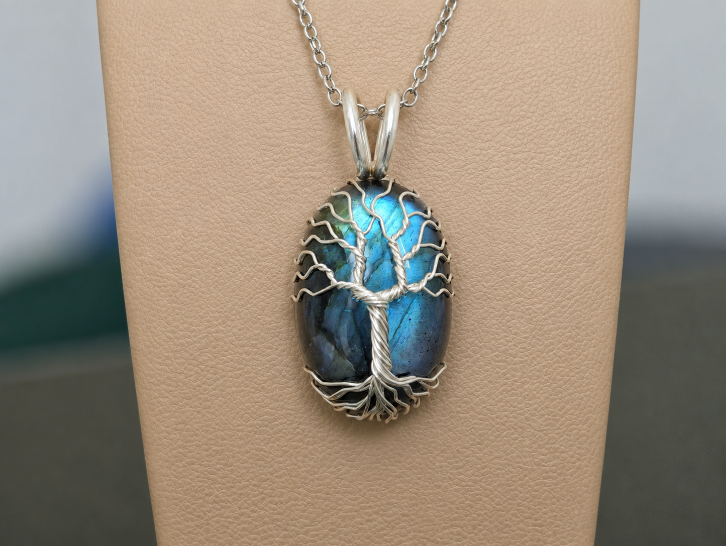 Tree pendant with a labradorite gemstone