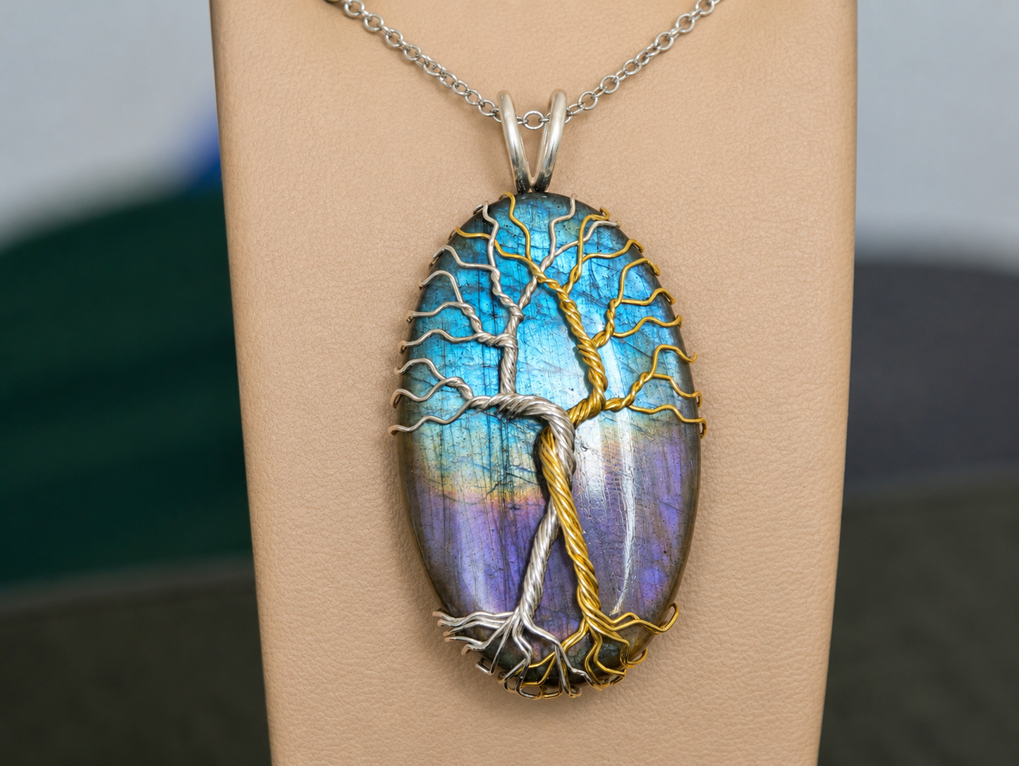 Fantasy inspired pendant: The Two Trees