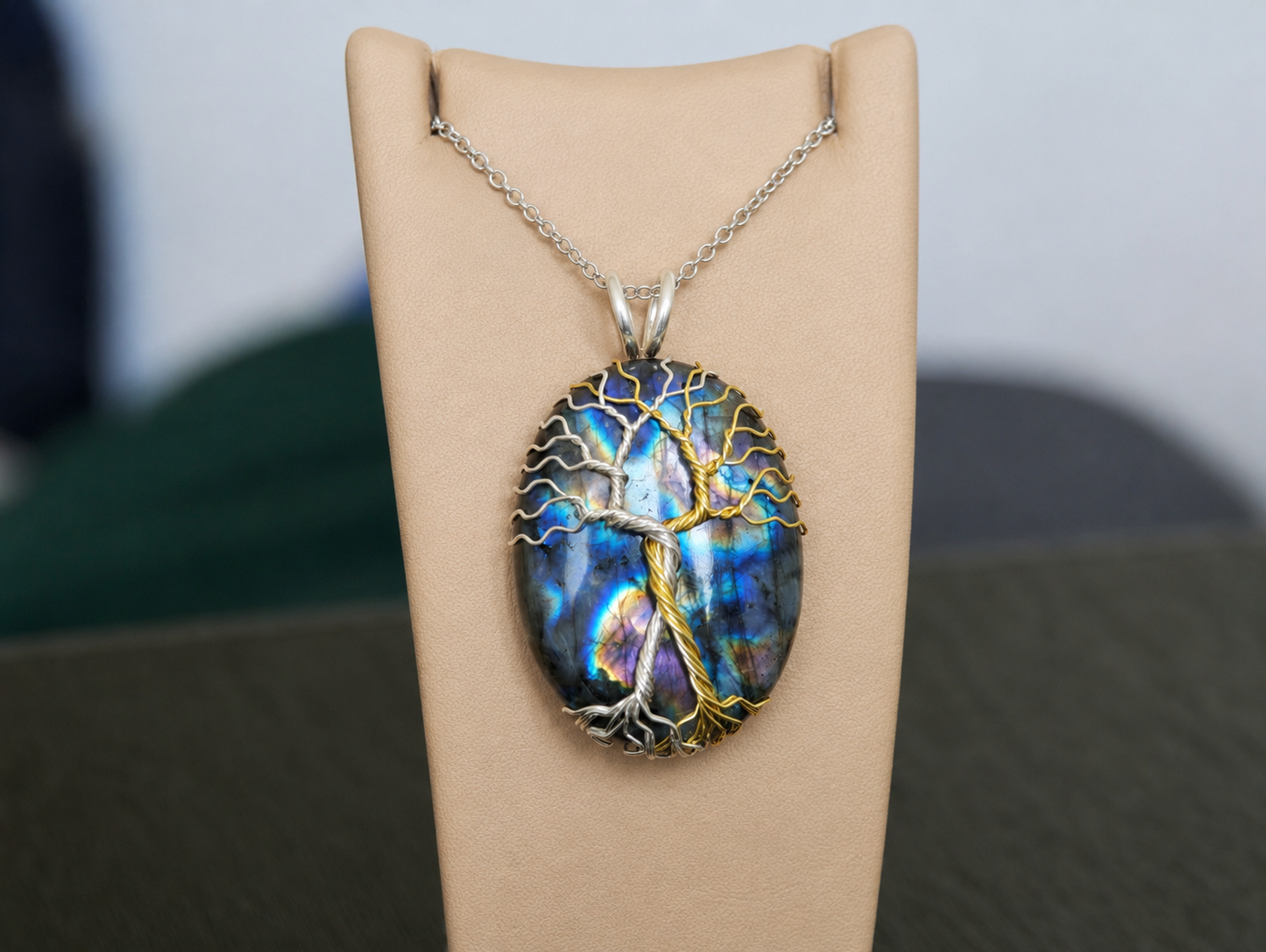 Fantasy inspired pendant: The Two Trees